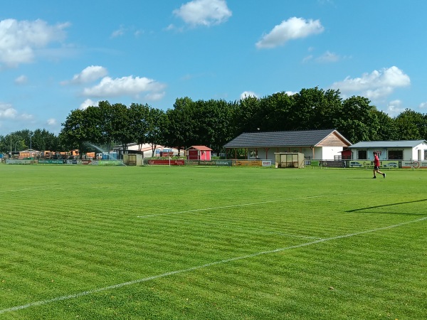 Flora-Sportplatz - Salzwedel