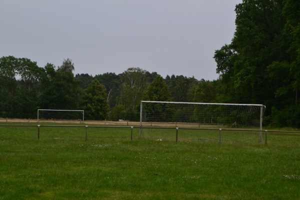 Sportplatz am Dorfgemeinschaftspark - Gifhorn-Neubokel