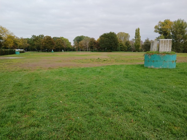 Sportplatz im Burgpark - Ginsheim-Gustavsburg
