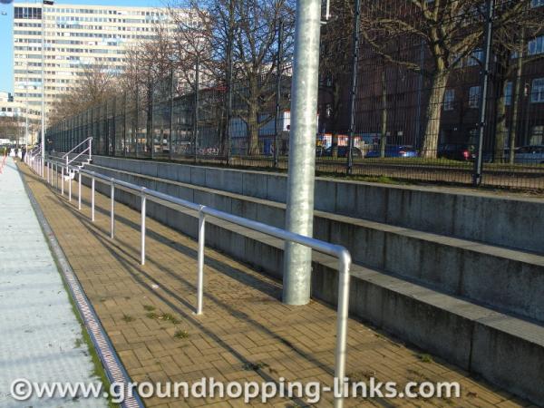 Lilli-Henoch-Sportplatz - Berlin-Kreuzberg