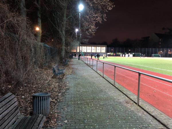 Jahnsportplatz - Berlin-Neukölln