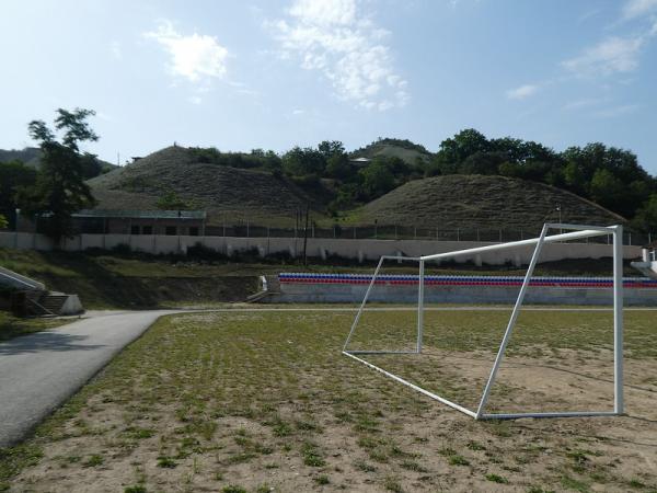 Gorodskoy Stadion Khuchni - Khuchni