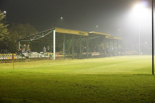 Stadion piłkarski MLKS Znicz Kłobuck - Kłobuck