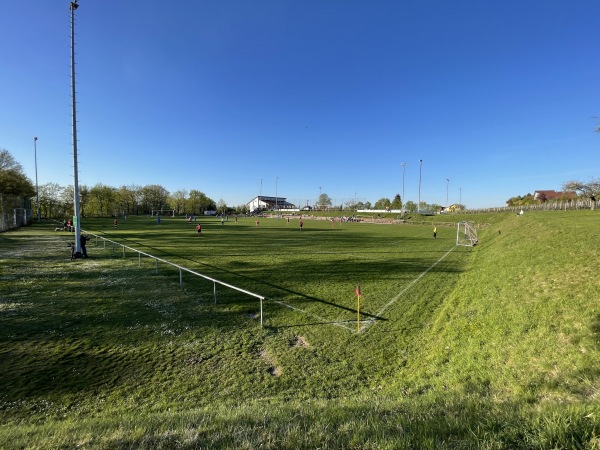Sportgelände Rotes Knie Platz 2 - Cleebronn