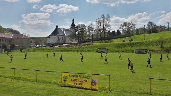 Hřiště SK Hraničář Petrovice - Petrovice