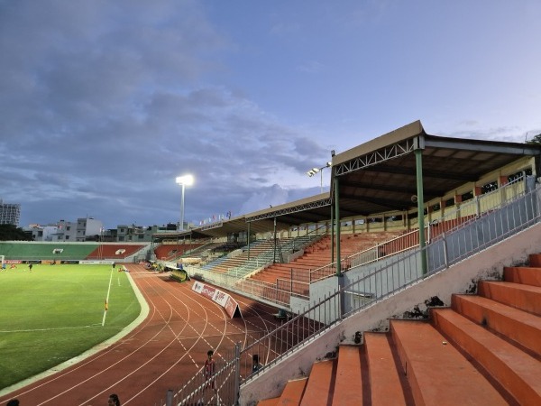 Sân vận động Quy Nhơn (Quy Nhon Stadium) - Qui Nhơn