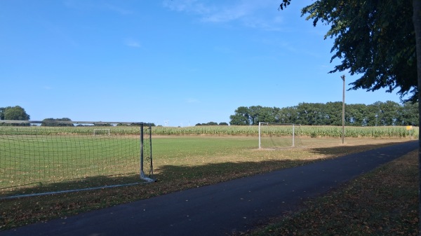 Sportplatz an der Turnhalle B - Andervenne