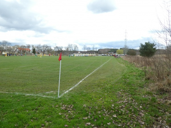 Boisko w Leśniowie Wielkim - Leśniów Wielki