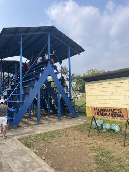 Complejo Deportivo La Veranera - Léon