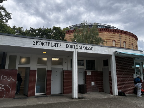 Sportplatz am Fichtebunker - Berlin-Kreuzberg
