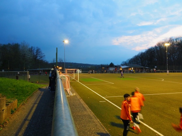 Huckenohl-Stadion Nebenplatz - Menden/Sauerland