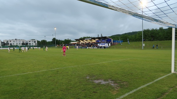 Schmidastadion - Großweikersdorf