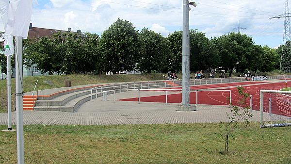 Fritz-Heinrich-Stadion im Sportpark Süd - Bitterfeld-Wolfen