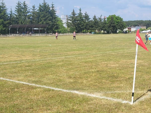 Boisko w Zemsku - Bledzew-Zemsko