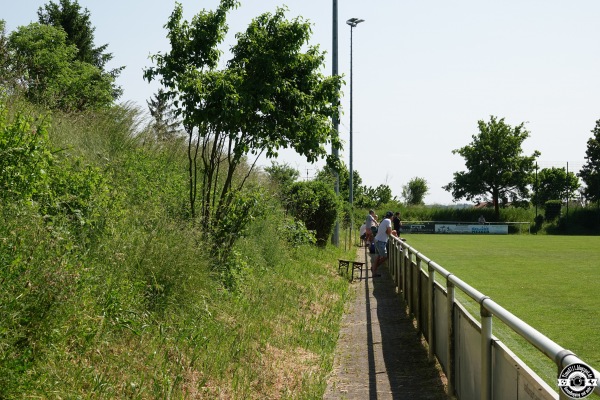Auto Epple Sportpark Platz 2 - Leonberg-Gebersheim
