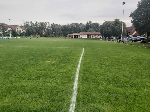 Sportplatz im Dorf - Flieden-Schweben