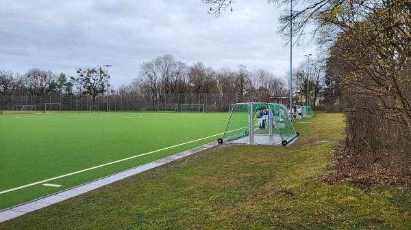 Bezirkssportanlage Surheimer Weg Platz 4 - München-Sendling