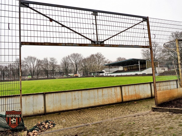 Autoteile Petras Arena Warbruckstraße - Duisburg-Marxloh