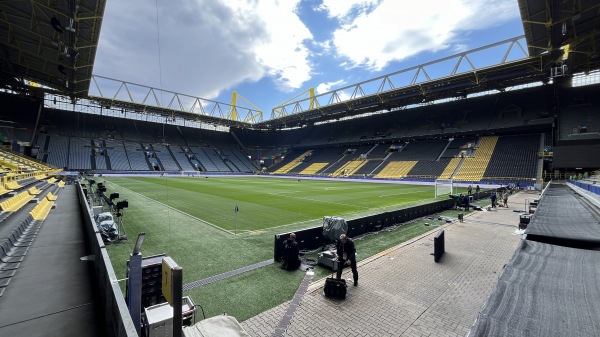 Signal-Iduna-Park - Dortmund-Westfalenhalle