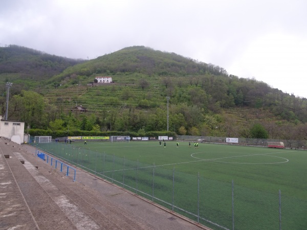 Stadio Comunale Franco Amato - Pietre