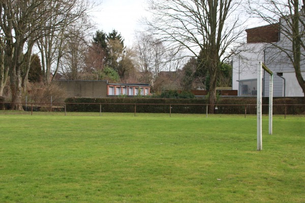 Sportplatz Am Wingert - Düren-Gürzenich