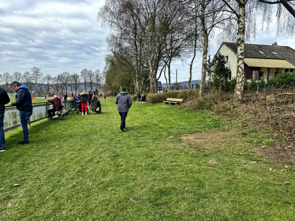 Sportplatz am Twiesbach - Porta Westfalica-Eisbergen