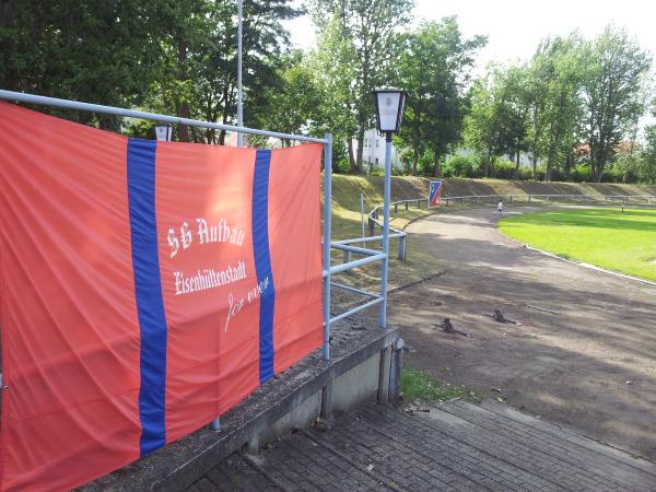 Aufbau-Sportplatz - Eisenhüttenstadt