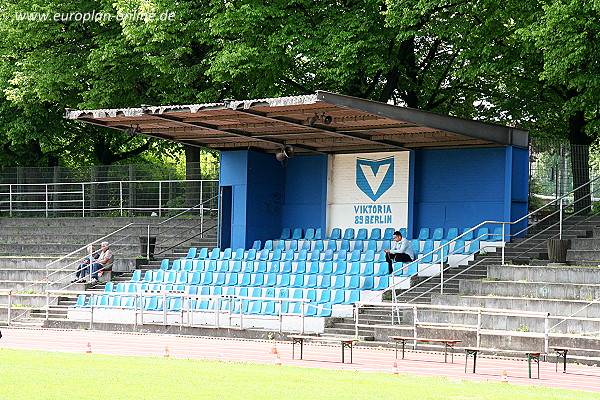 Friedrich-Ebert-Stadion - Berlin-Tempelhof