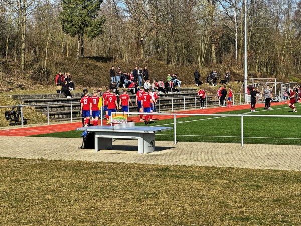 Sportplatz im Felde - Nieheim-Eversen