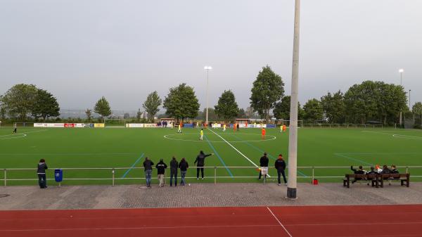Sportplatz Oppelner Straße - Wiesbaden-Nordenstadt