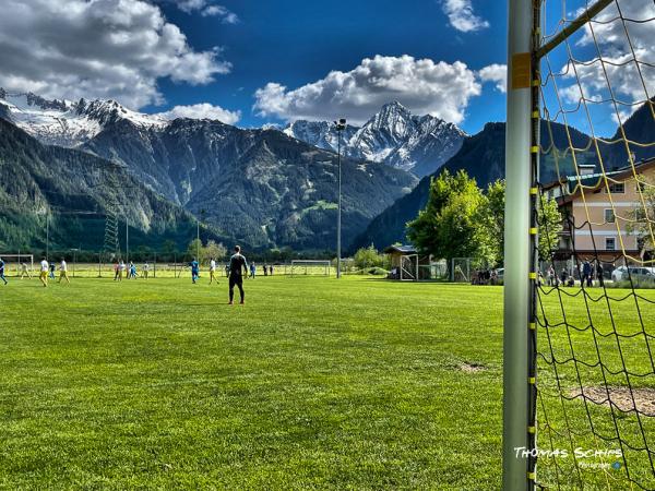 Lindenstadion Nebenplatz - Hippach