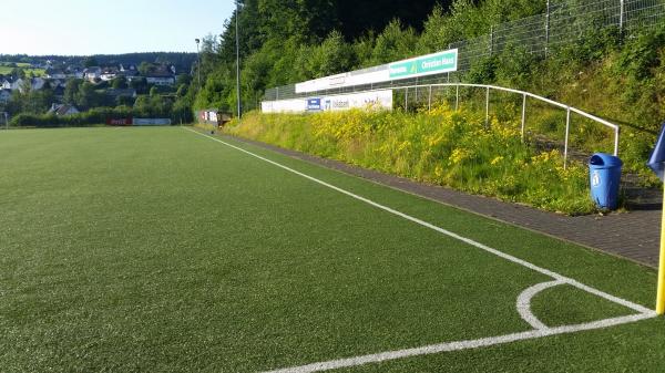 Sportplatz Zur alten Kapelle - Drolshagen-Schreibershof