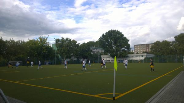 Sportplatz Neustrelitzer Straße - Berlin-Hohenschönhausen