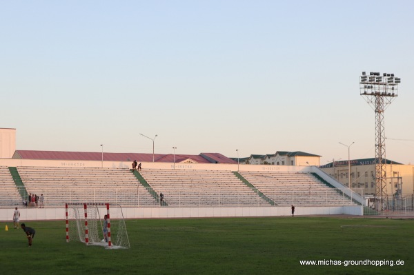 Alpamish stadioni - Termez