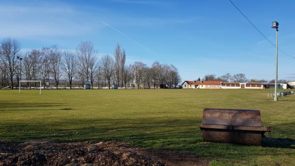 Sportplatz am Gewerbegebiet - Urbach/Thüringen