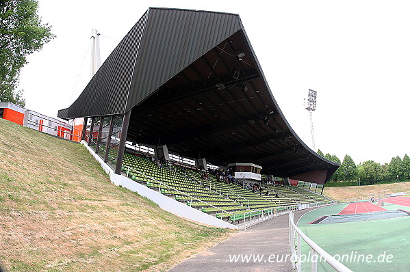 Parkstadion im Sportpark - Baunatal-Altenbauna