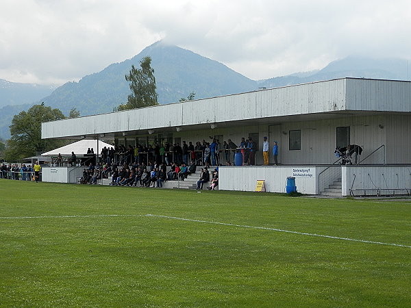 Ehemaliger Zustand: Clubheim abgebrannt