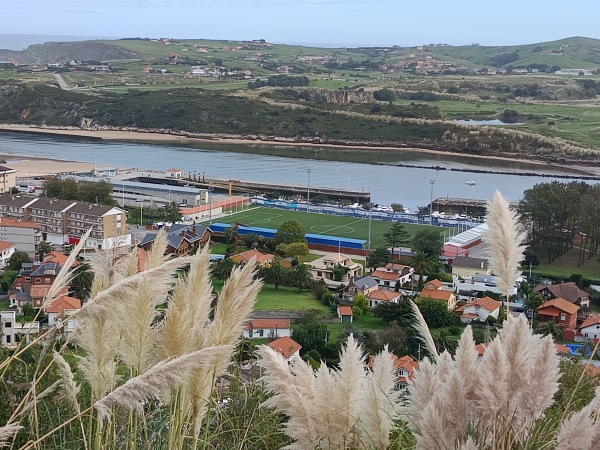 Campo de Fútbol la Ribera - Suances, CB