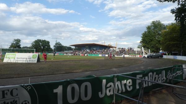 Friedrich-Ludwig-Jahn-Stadion - Hoyerswerda