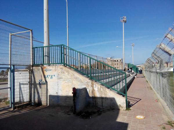 Dschisr az-Zarqa Stadium - Dschisr az-Zarqa