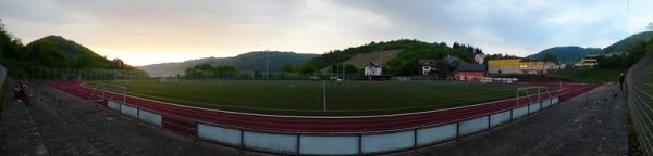 Sportplatz Im Schafsberg - Treis-Karden