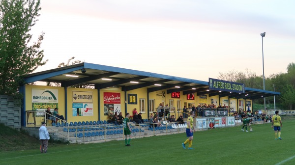 Alfred Riedl Stadion - Grafenwörth