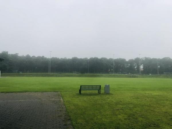 Waldbadstadion Nebenplatz 2 Schule - Uelsen