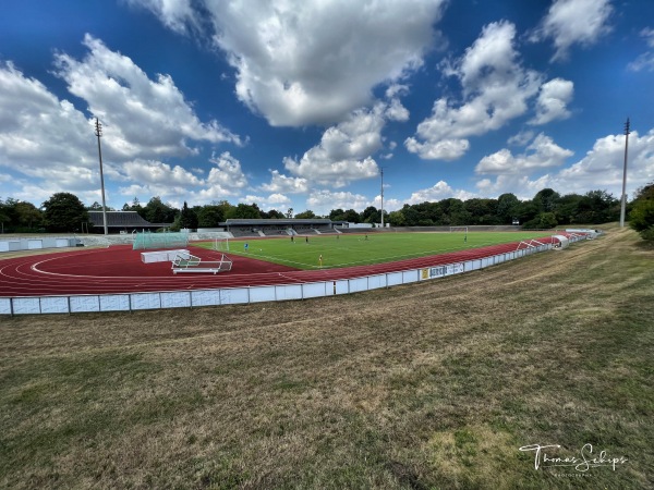 Hans-Bayer-Stadion - Unterschleißheim-Lohhof