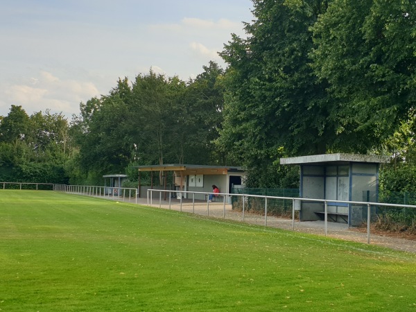Sportplatz an der L365 - Geilenkirchen-Lindern