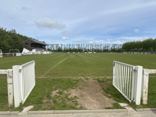 Stade des Écuyers - Luneray Stade des Écuyers - Luneray