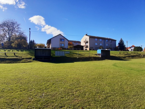 Hřiště Hadačka - Výrov-Hadačka