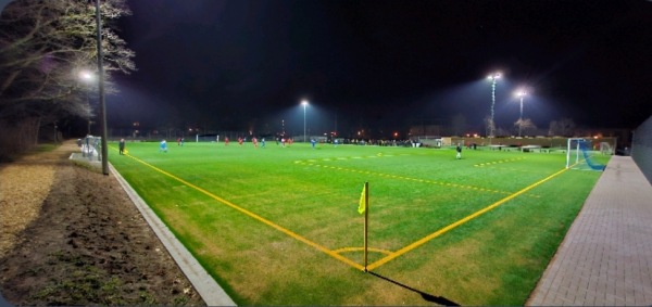 Sportplatz Kirschallee - Potsdam-Bornstedt