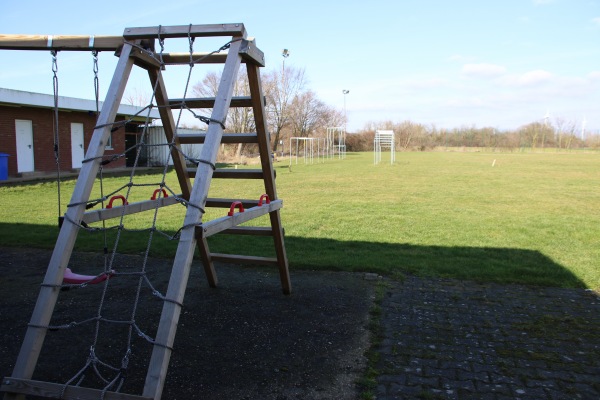 Sportplatz Am Marienkreuz - Erftstadt-Herrig