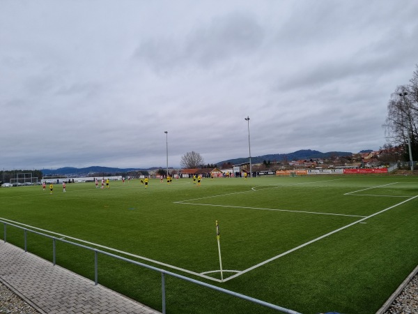 Manfred-Zollner-Stadion Nebenplatz - Cham-Vilzing